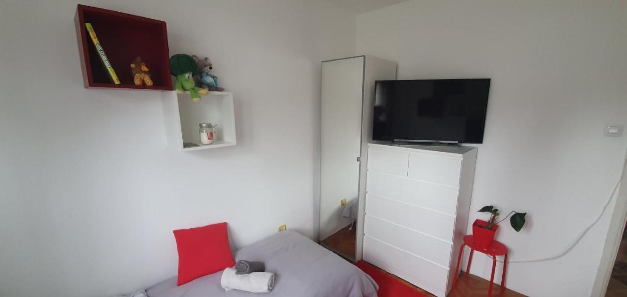 Daisy Apartment Pula Exterior photo